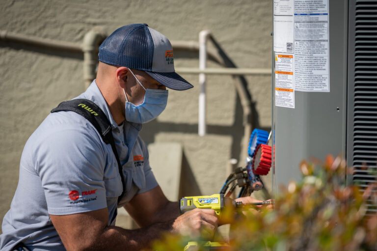 hvac maintenance tech